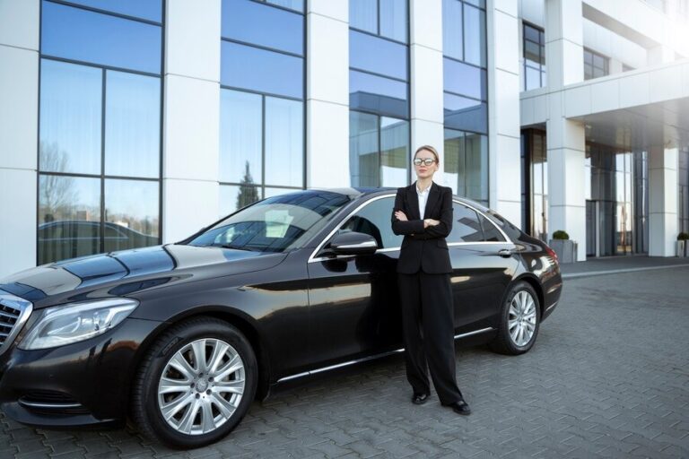 7 Reasons To Rent A Car With Driver In Dubai