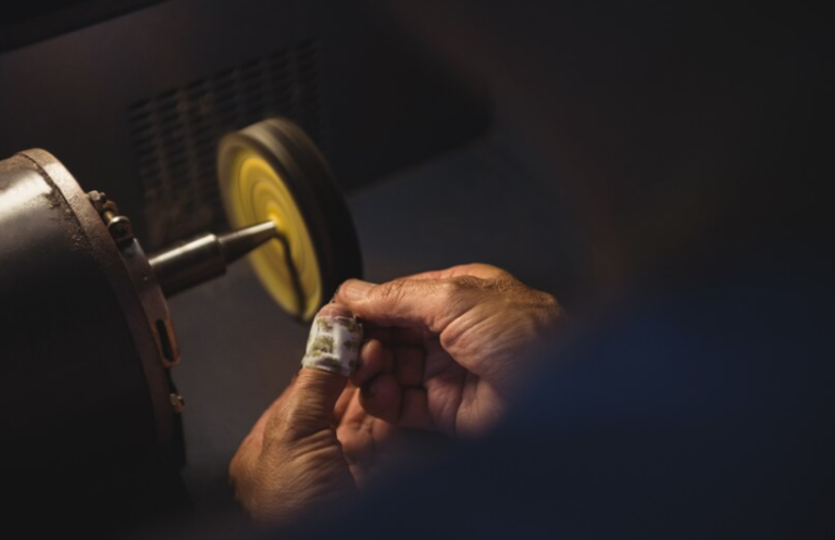 9 Best Tips for Locksmiths Working in the UK