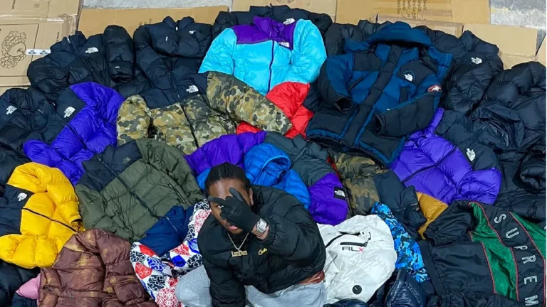 Achetez des vêtements Corteiz en ligne au meilleur prix