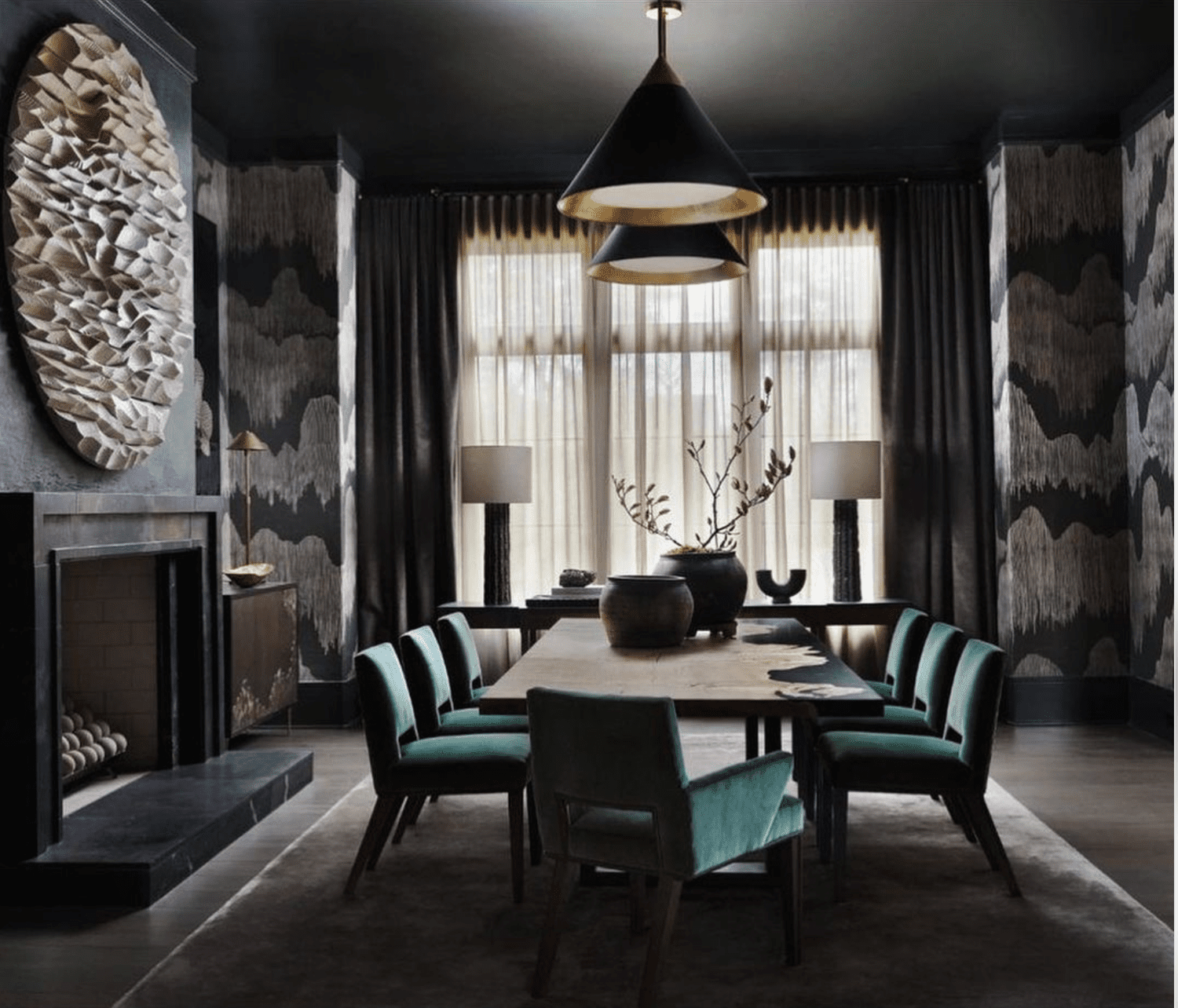 Embrace Elegance: Dark Dining Room Inspirations