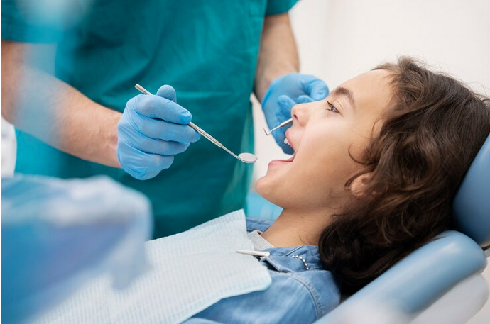 Achieve a Flawless Smile with Veneers in Hartford at Burnside Dental Care